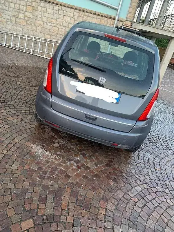 Usata Lancia Musa 90 CV (66 kW) 2008 Monovolume