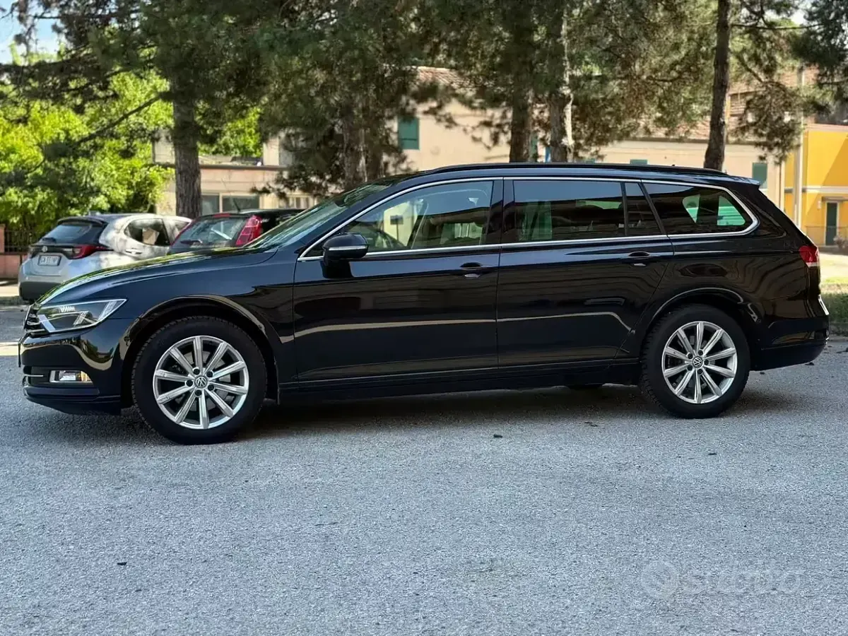 Usata VW Passat Trendline 120 CV (88 kW) 2017 Nero Station wagon