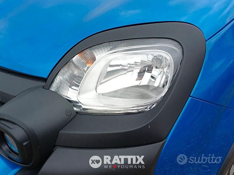 Usata Fiat Panda Cross 69 CV (50 kW) 2025 Blu Utilitaria