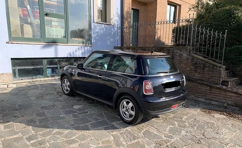Blu Usata 2006 Mini Cooper Utilitaria | 2500 € (Buon prezzo) - Immagine 1/4