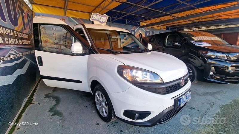 Usata Fiat Doblò Lounge 95 CV (69 kW) 2018 Bianco Monovolume
