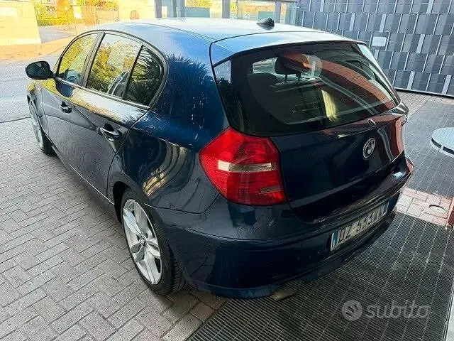 Usata BMW 116 116 CV (85 kW) 2010 Bluazzurro Utilitaria