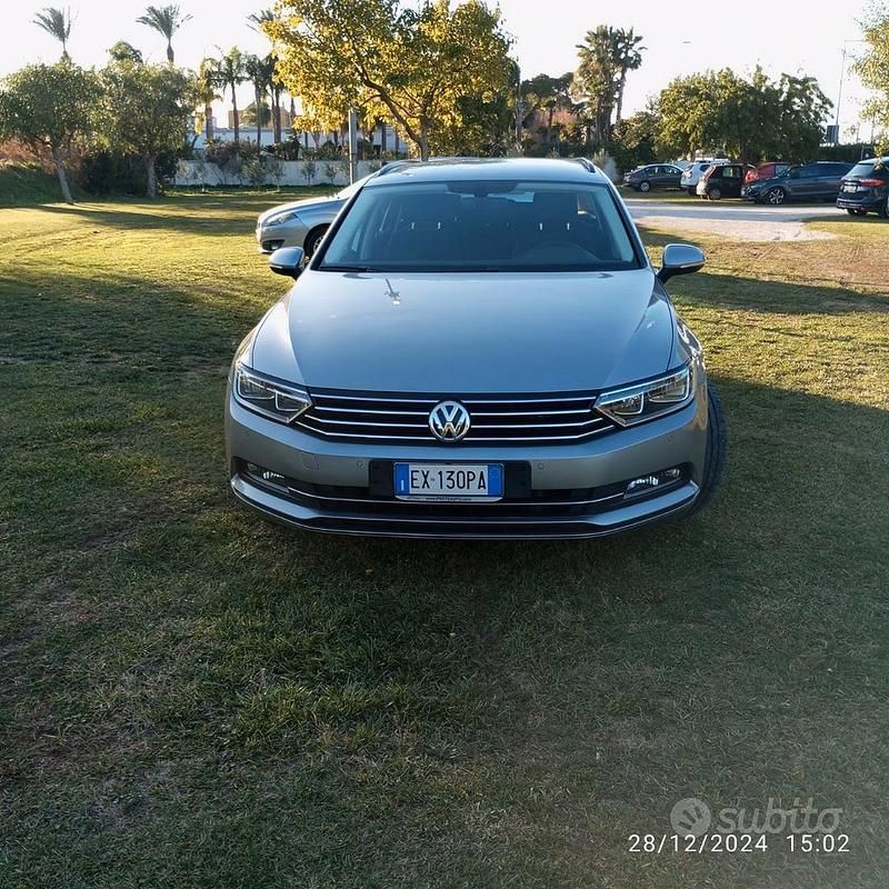 Usata VW Passat 150 CV (110 kW) 2015 Grigio Station wagon