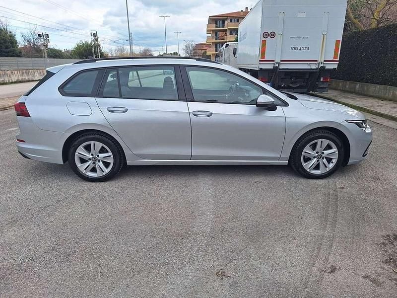 Usata VW Golf VIII Life 131 CV (96 kW) 2021 Station wagon