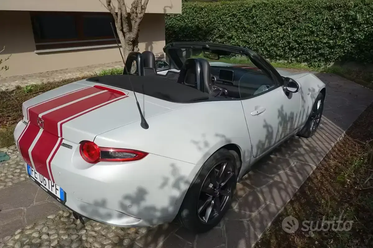 Begagnad Mazda MX5 160 HK (117 kW) 2016 Vit Cab