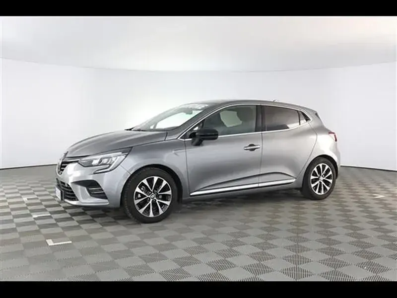 Usata Renault Clio Intens 140 CV (102 kW) 2023 Grigio scuro Utilitaria