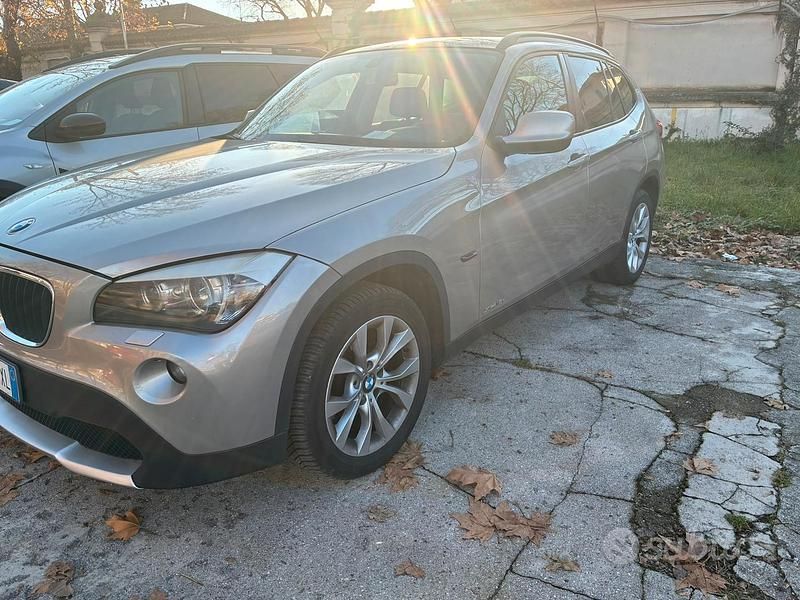 Usata 2011 BMW X1 Efficient Dynamics SUV | 7850 € (Buon prezzo) - Immagine 1/4