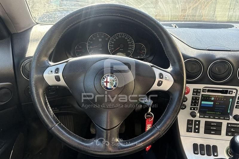 Usata Alfa Romeo 166 Exclusive 185 CV (136 kW) 2006 Gray Berlina