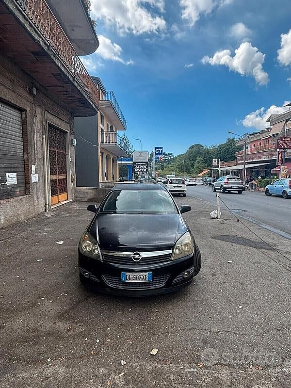 Occasion Opel Astra GTC Enjoy 125 ch (91 kW) 2007 Noir Berline