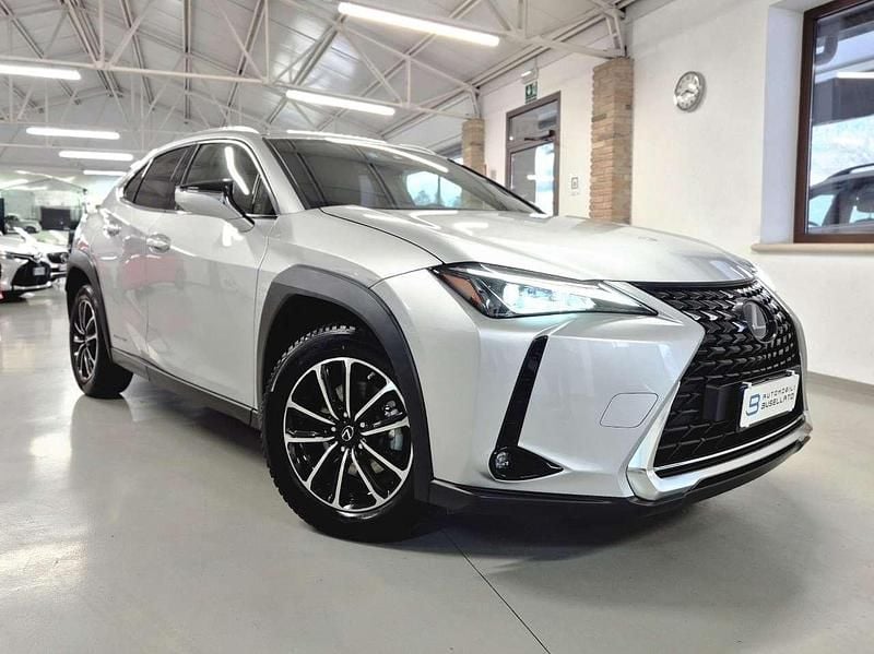 Grigio Usata 2021 Lexus UX Business Edition SUV | 21.800 € (Buon prezzo) - Immagine 1/4