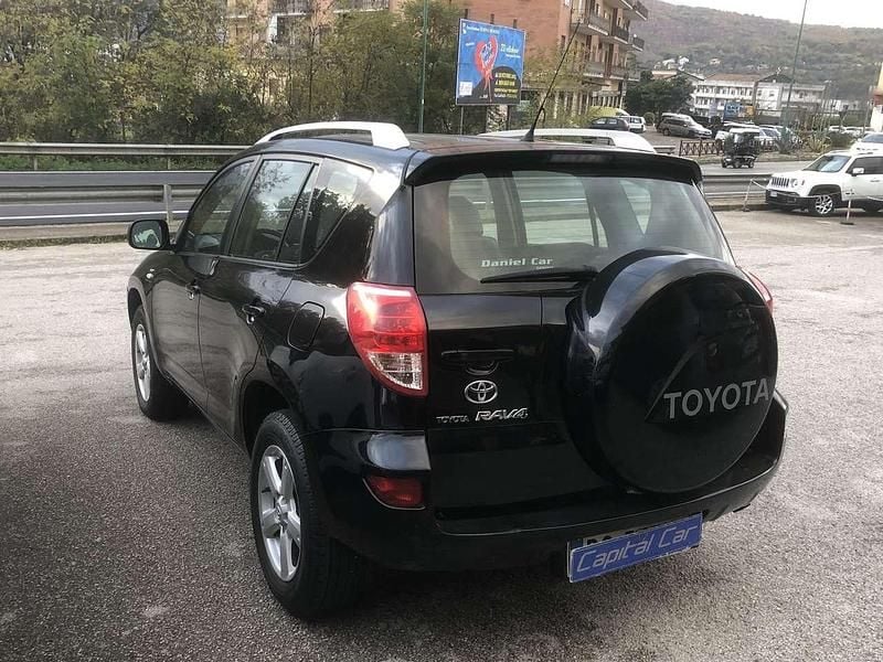 Usata Toyota RAV4 Luxury 136 CV (100 kW) 2007 Nero SUV