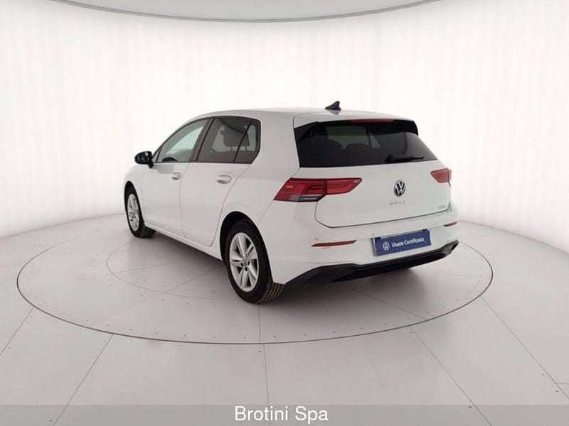 Usata VW Golf VIII Life 150 CV (110 kW) 2020 Bianco pastello Berlina