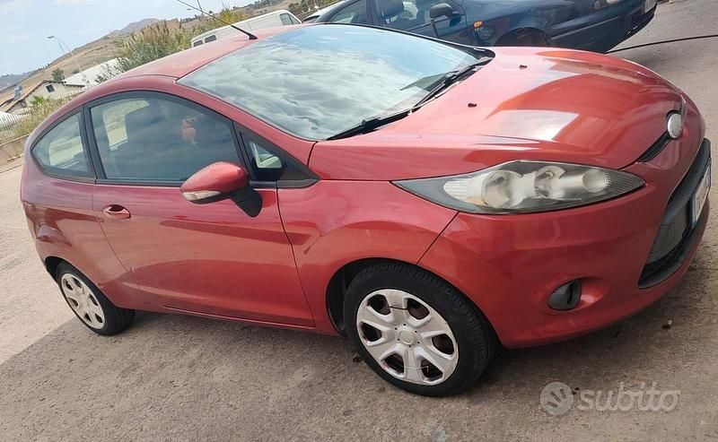 Second-hand Ford Fiesta Titanium 68 CP (50 kW) 2009 Hatchback