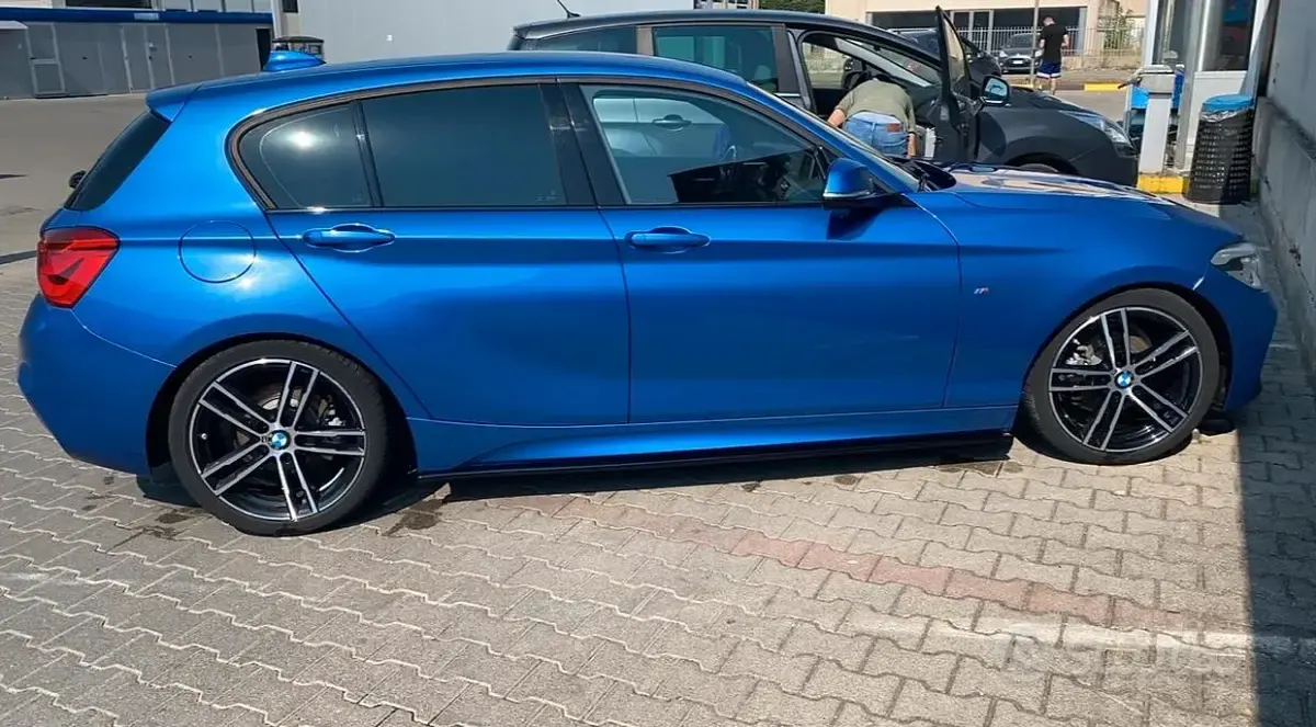 Usata BMW 118 150 CV (110 kW) 2019 Blu Utilitaria