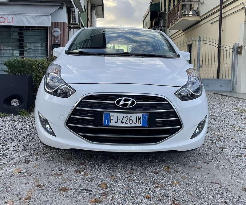 Usata 2018 Hyundai ix20 Xpossible Due volumi | 12.000 € (Cara) - Immagine 1/4