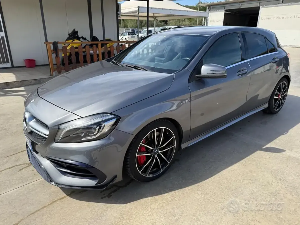 Usata Mercedes A45 AMG AMG 381 CV (280 kW) 2016 Grigio Utilitaria