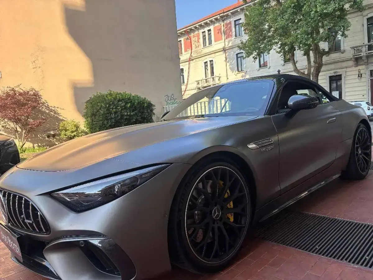 Usata Mercedes SL63 AMG Premium Plus 585 CV (430 kW) 2023 Grigio Cabrio