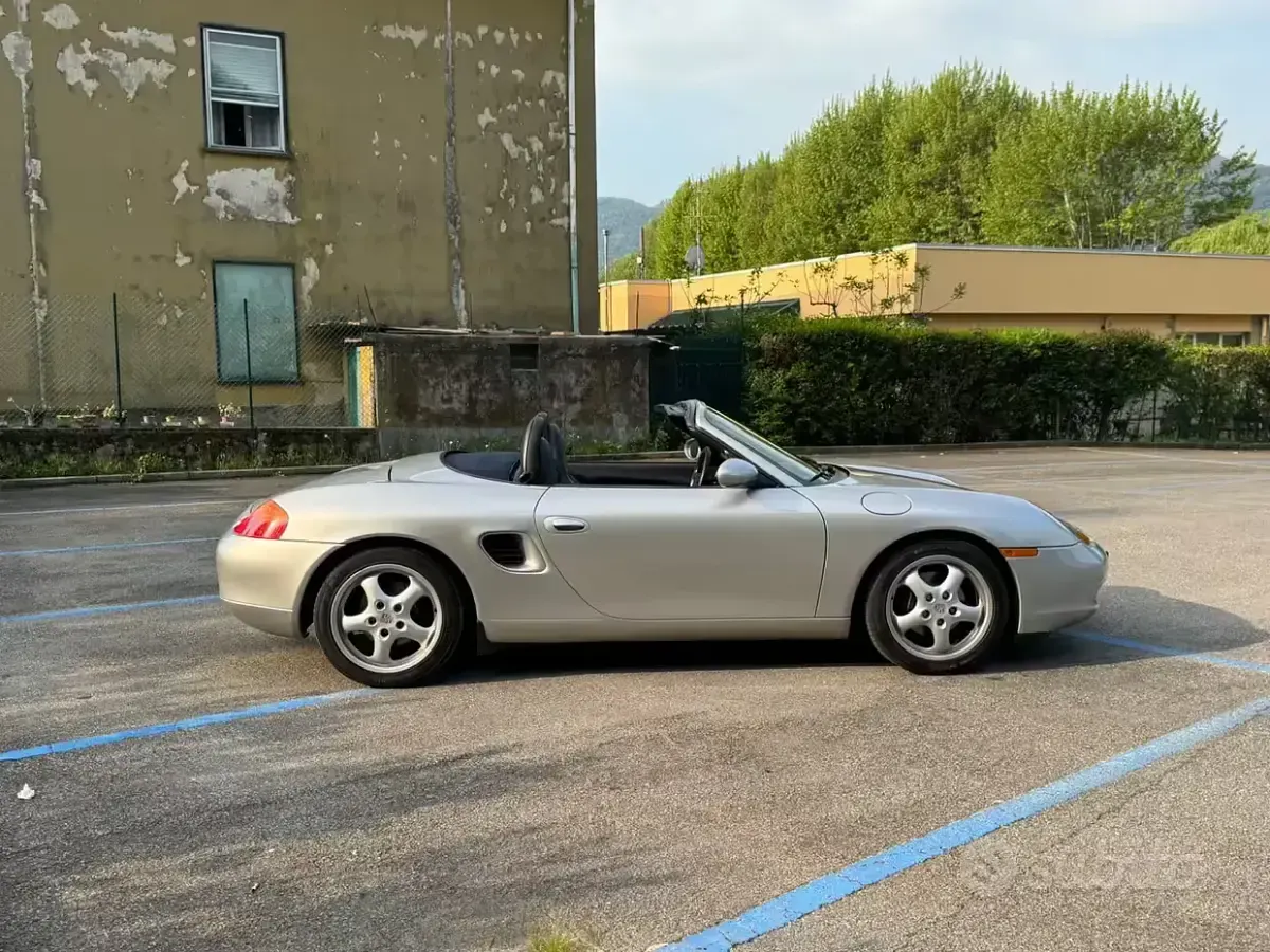 Usata Porsche Boxster 204 CV (150 kW) 1996 Grigio Cabrio