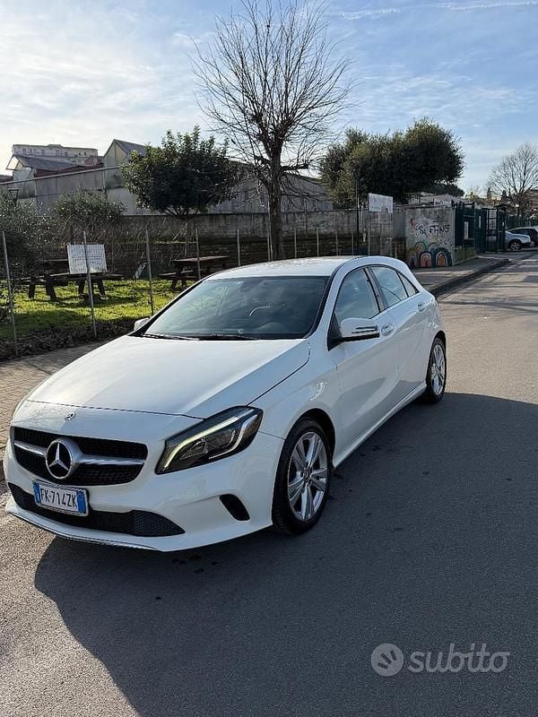 Usata Mercedes A180 110 CV (80 kW) 2017 Bianco Berlina