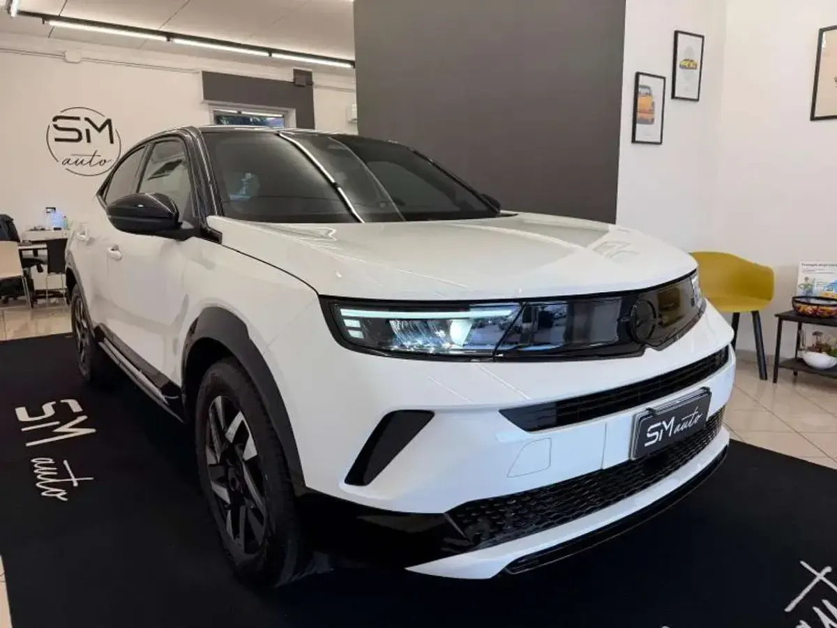 Usata Opel Mokka 136 CV (100 kW) 2025 Bianco SUV