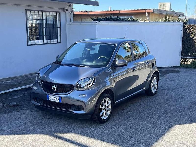 Usata Smart ForFour Passion 90 CV (66 kW) 2019 Grigio Utilitaria