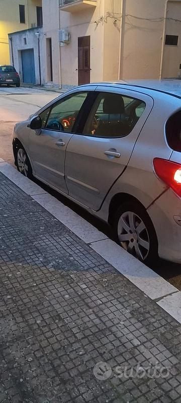Usata Peugeot 308 112 CV (82 kW) 2007 Grigio Utilitaria