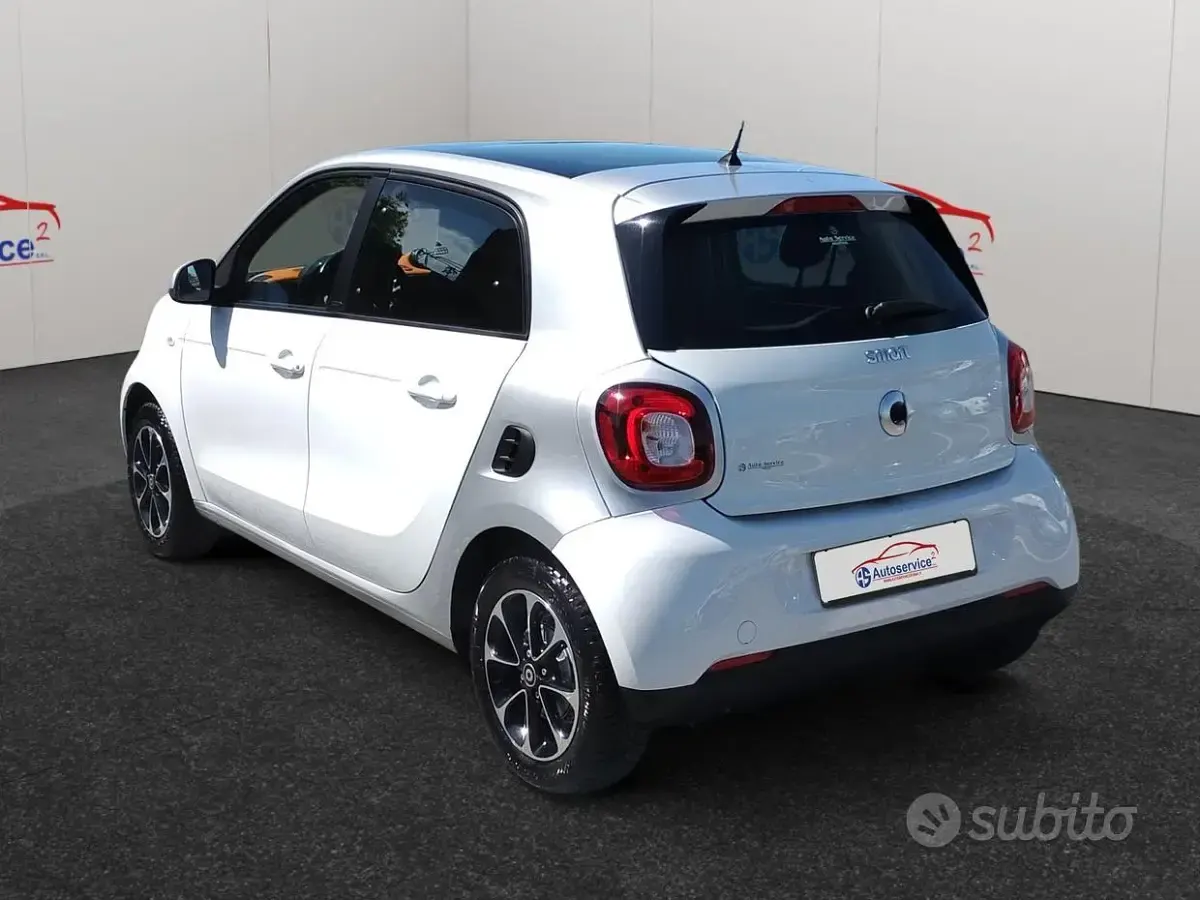 Usata Smart ForFour Prime 71 CV (52 kW) 2015 Bianco Utilitaria