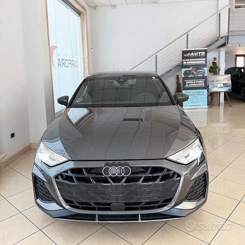 Usata Audi A3 S-Line 150 CV (110 kW) 2025 Grigio Berlina