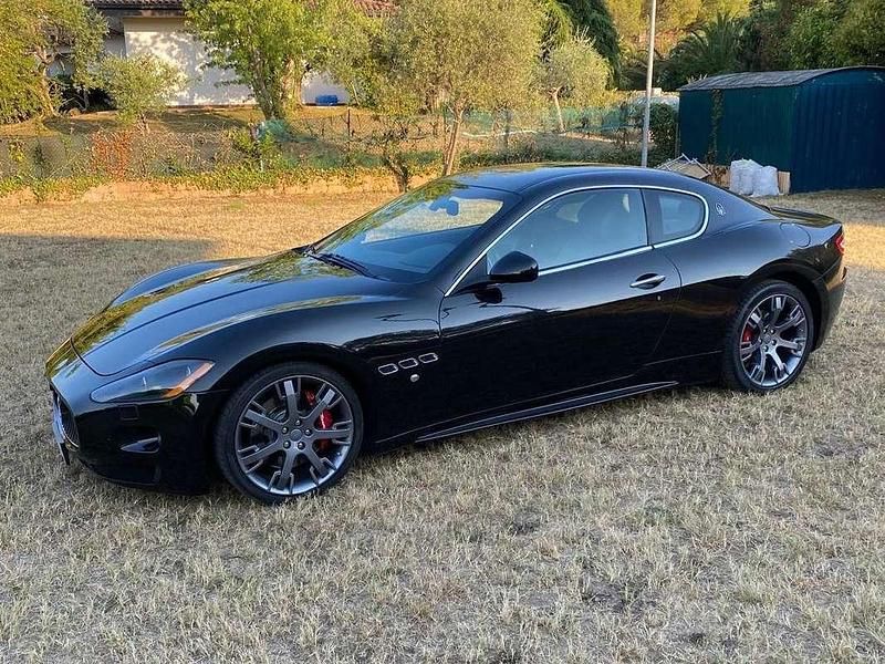 Usata Maserati Granturismo 450 CV (330 kW) 2011 Nero Coupé