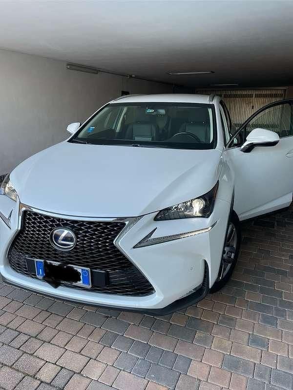 Usata 2017 Lexus NX300h SUV | 26.500 € - Immagine 1/4