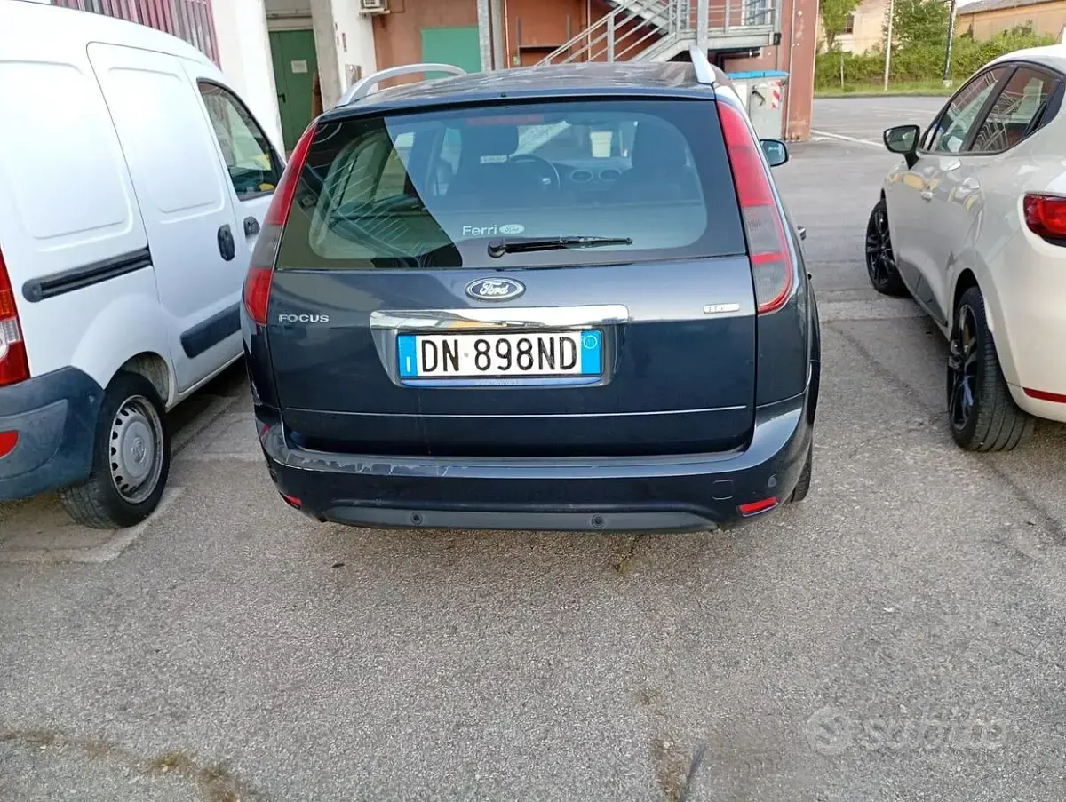 Usata Ford Focus 110 CV (80 kW) 2008 Blu Station wagon