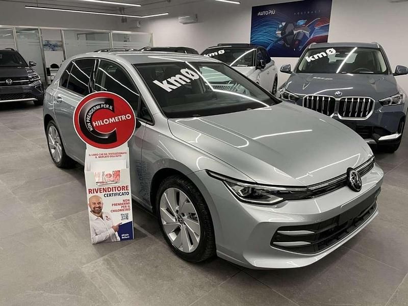 Dolomite silver Nuova 2025 VW Golf VIII Tre volumi | 30.500 € (Super prezzo) - Immagine 1/4