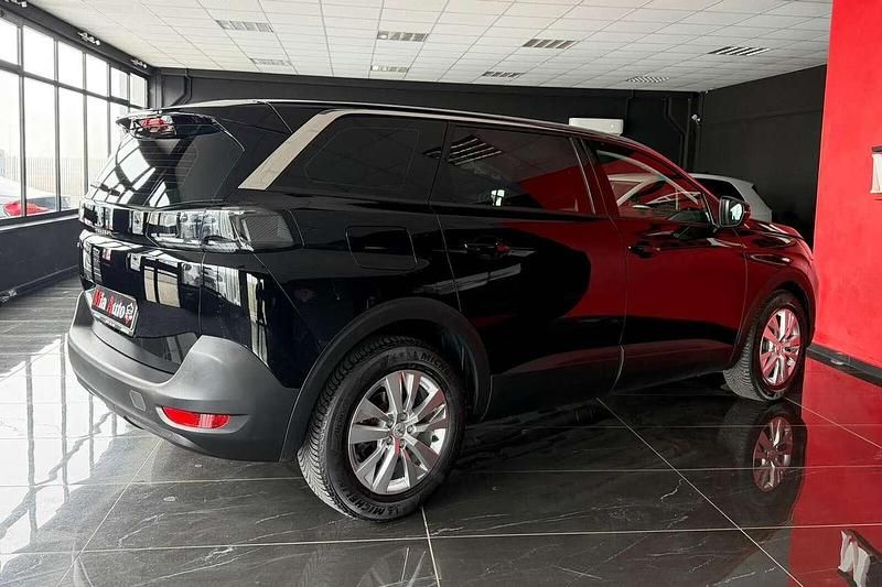 Usata Peugeot 5008 Allure 131 CV (96 kW) 2021 Nero SUV