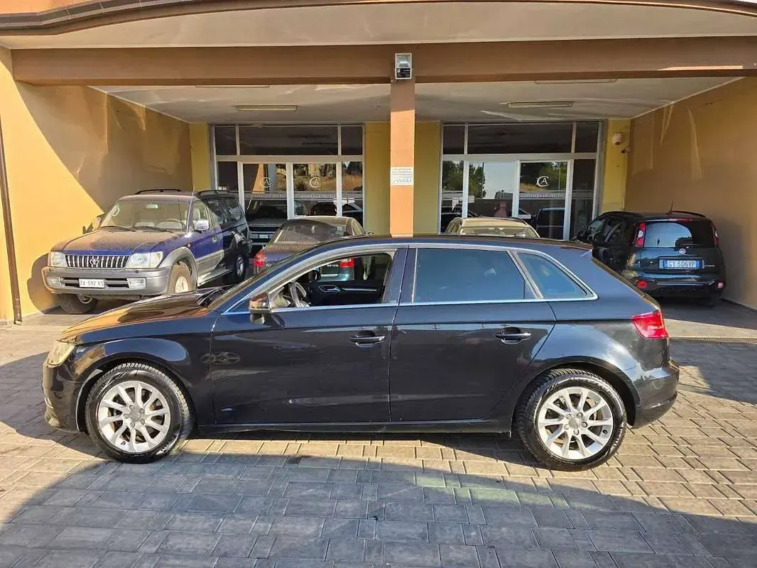 Usata Audi A3 Attraction 105 CV (77 kW) 2013 Nero Berlina