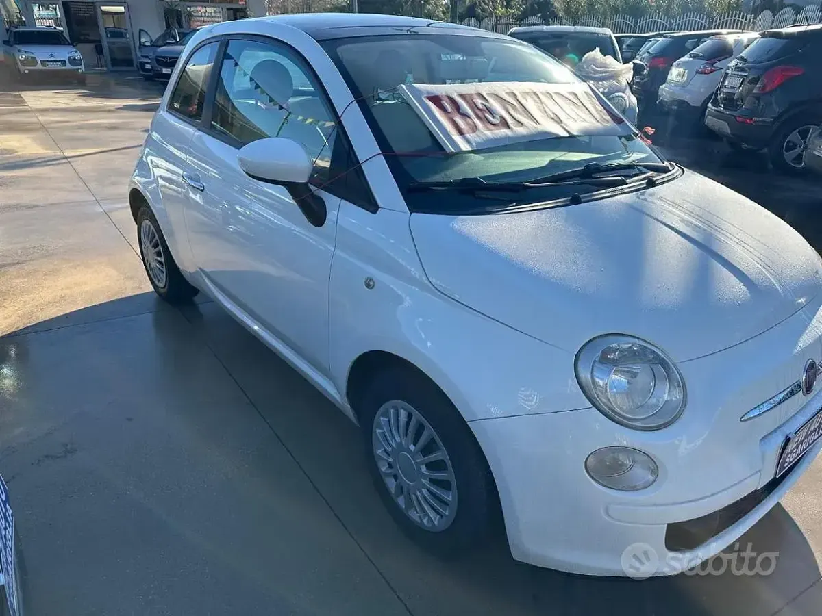 Usata Fiat 500 Lounge 69 CV (50 kW) 2008 Bianco Utilitaria