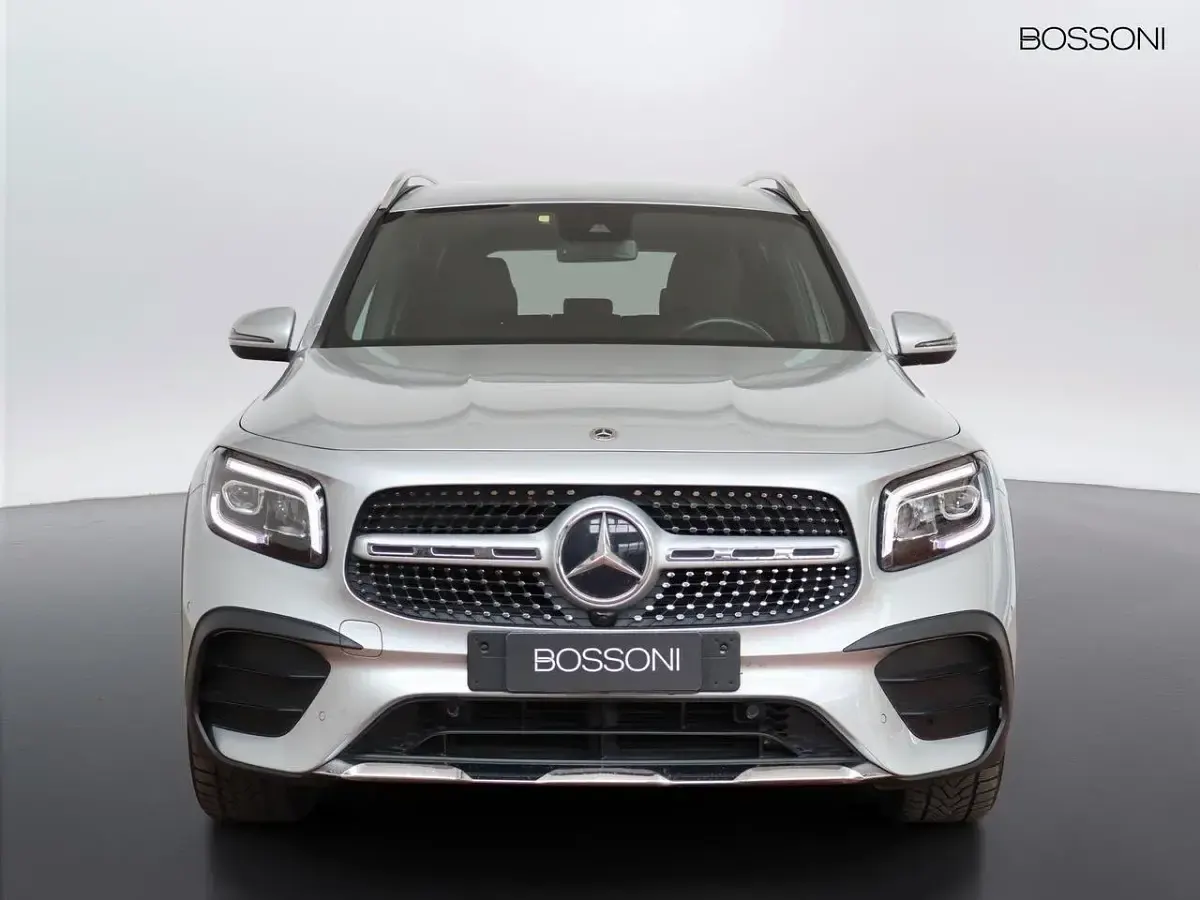 Usata Mercedes GLB200 Premium 150 CV (110 kW) 2023 Argento iridio SUV