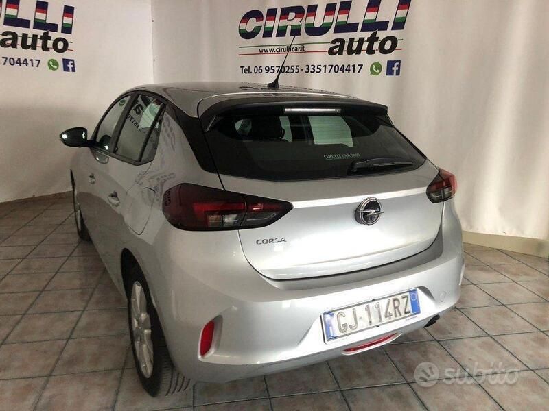 Usata Opel Corsa Edition 75 CV (55 kW) 2022 Argento metallizzato Utilitaria