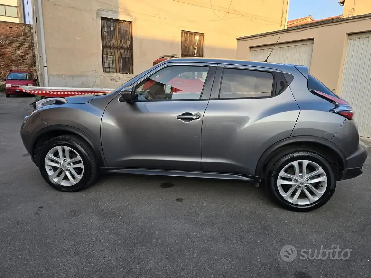 Usata Nissan Juke Acenta 110 CV (80 kW) 2016 Grigio SUV