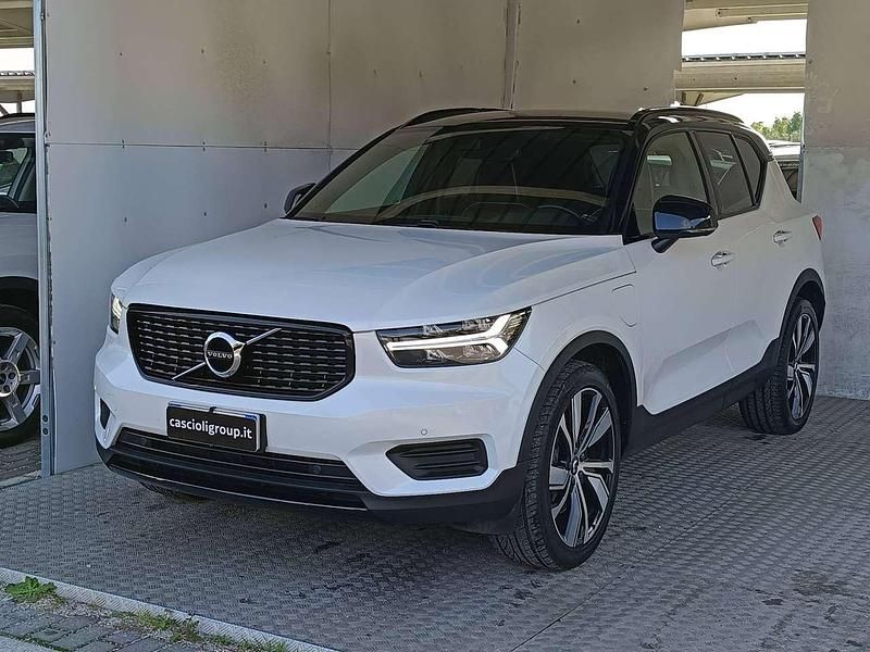 Nero Usata 2022 Volvo XC40 R-Design SUV | 24.900 € (Super prezzo) - Immagine 1/4
