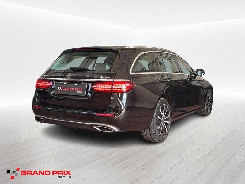 Usata Mercedes E300 Business 306 CV (225 kW) 2021 Nero Station wagon