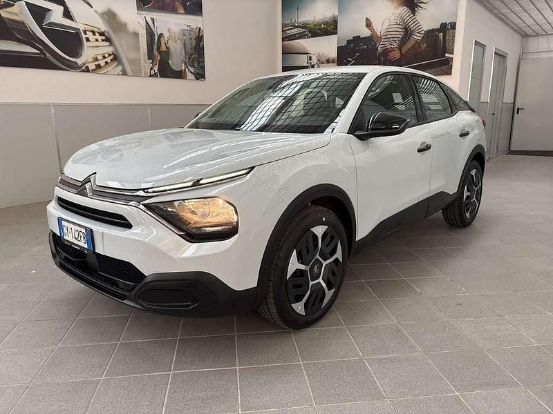 Bianco Nuova 2025 Citroën C4 PureTech Tre volumi | 22.900 € (Buon prezzo) - Immagine 1/4