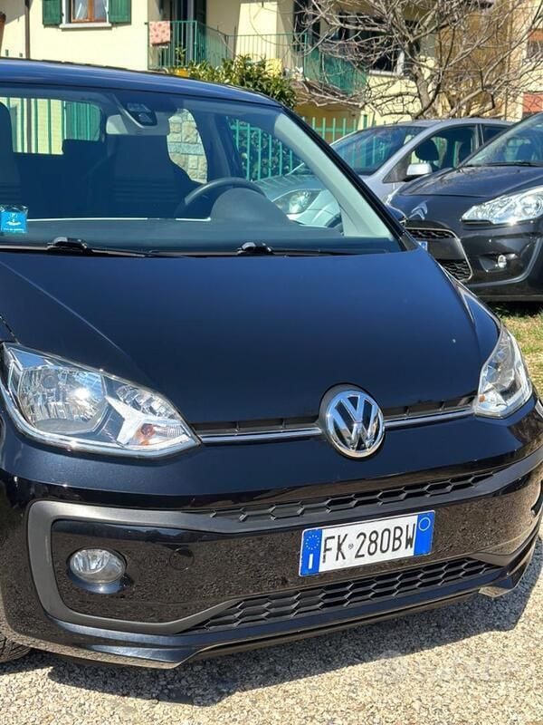 Usata VW up! 75 CV (55 kW) 2017 Nero Utilitaria