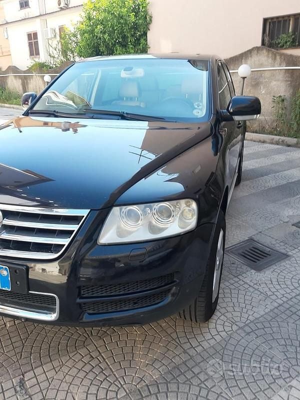 Usata VW Touareg 174 CV (127 kW) 2004 Nero SUV