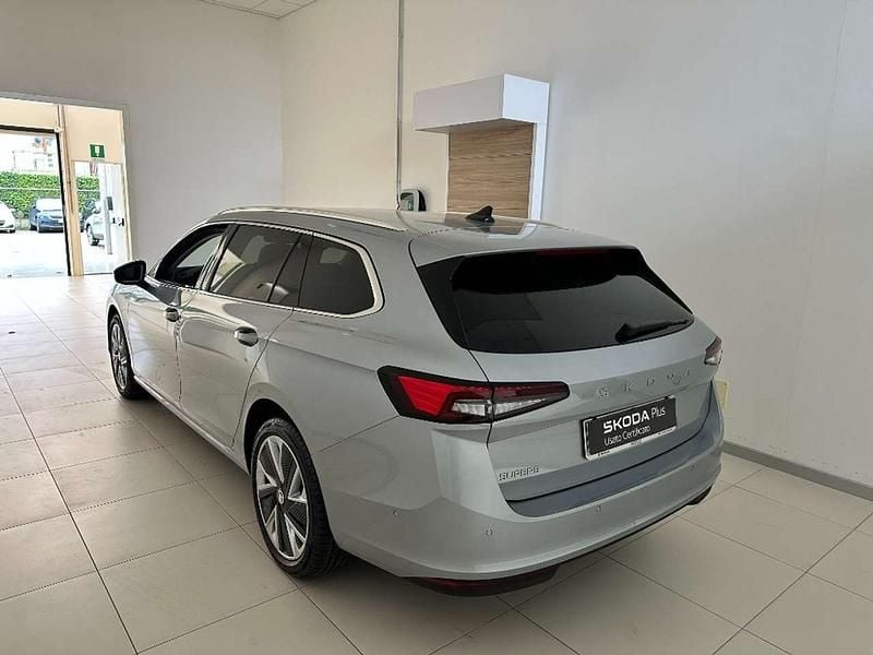 Usata Skoda Superb Style 150 CV (110 kW) 2024 Argento pebble metallizzato Station wagon