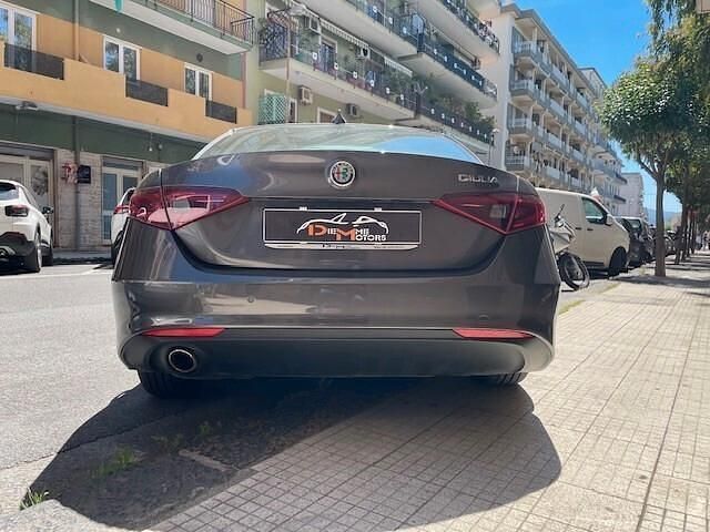 Usata Alfa Romeo Giulia Business 160 CV (117 kW) 2020 Grigio Berlina