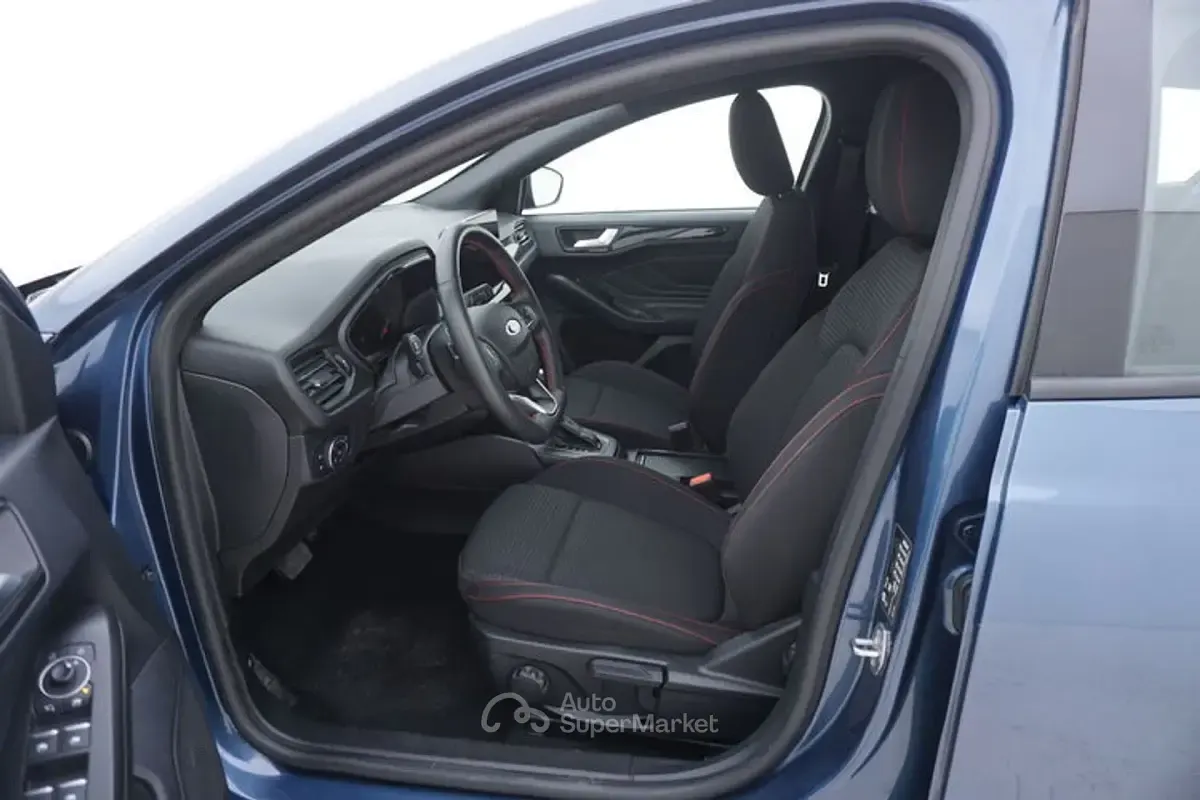 Begagnad Ford Focus 125 HK (91 kW) 2023 Blå Kombi