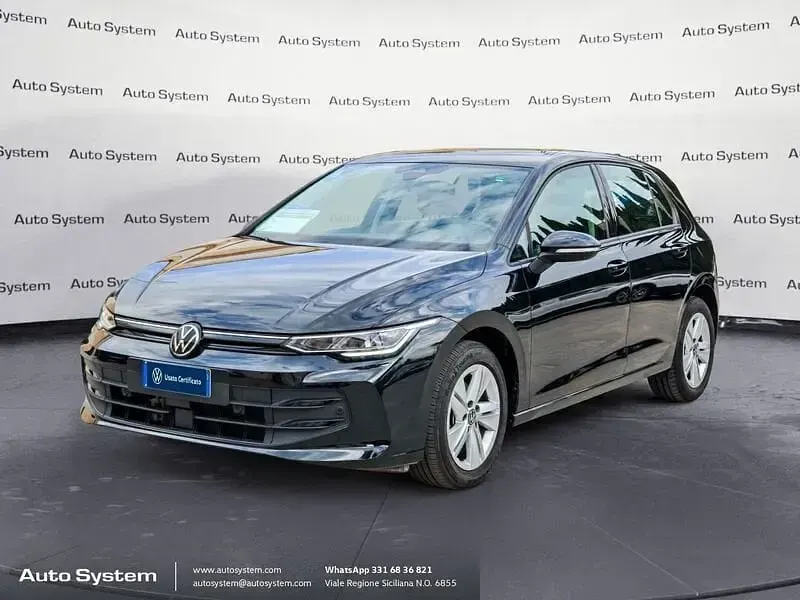 Usata VW Golf VIII Life 116 CV (85 kW) 2025 Utilitaria
