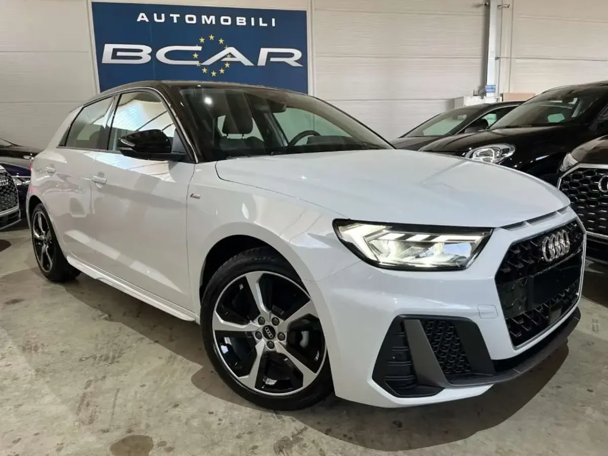 Nuova Audi A1 S-Line 116 CV (85 kW) 2026 Bianco SUV