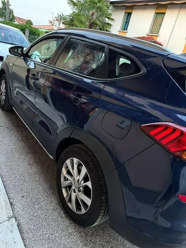 Usata Hyundai Tucson 132 CV (97 kW) 2019 Blu/azzurro SUV