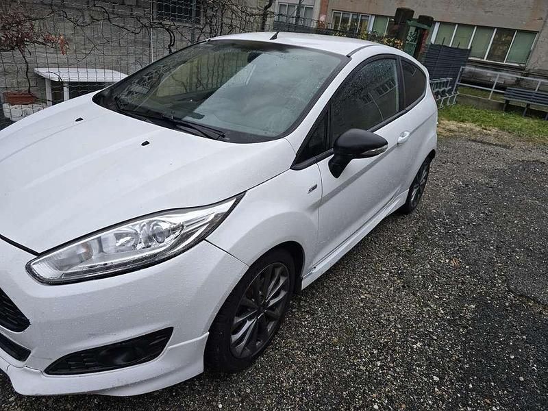 Usata Ford Fiesta ST-Line 75 CV (55 kW) 2017 Berlina